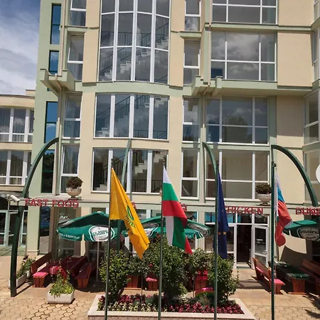 Sunny Day Club فندق