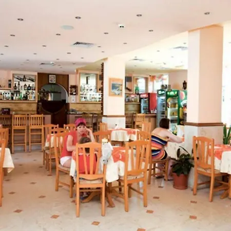 Sunny Day Club فندق