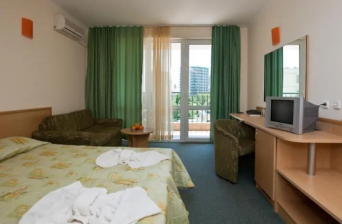 Sunny Day Club Hotel